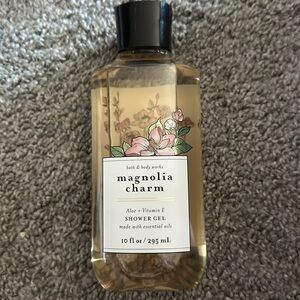 Magnolia charm shower gel